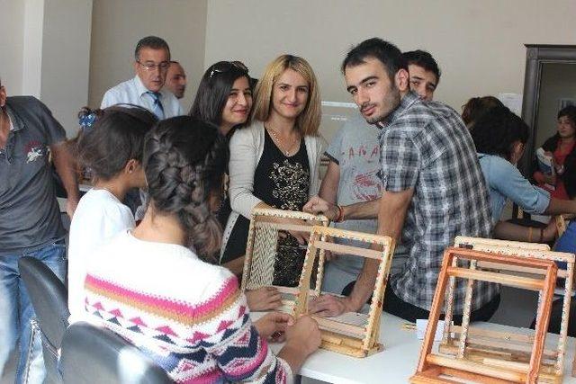 Hakkari&rsquo;de "Geleceği Dokuyoruz Projesi&rdquo; hayata ge&ccedil;irildi 1