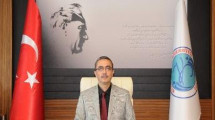 Rekt&ouml;r G&uuml;ven&ccedil;&rsquo;in 2013-2014 Akademik Yılı Kutlama Mesajı