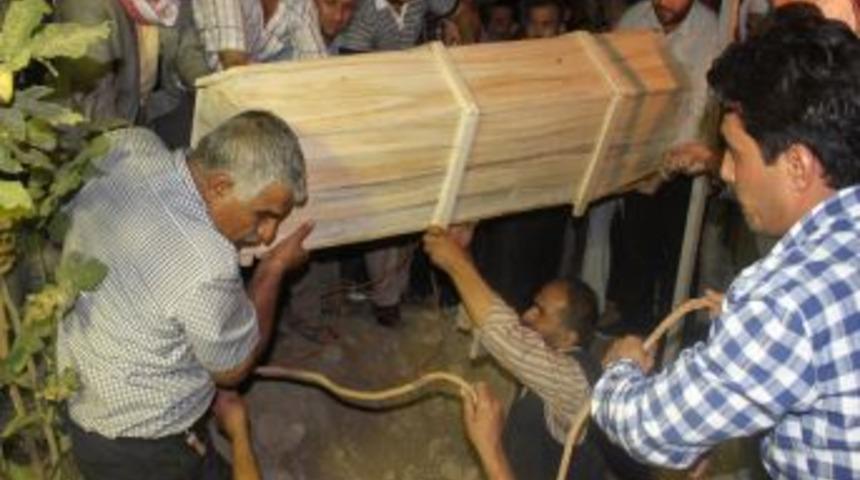 Seyda, Salavatlar Eşliğinde Toprağa Verildi