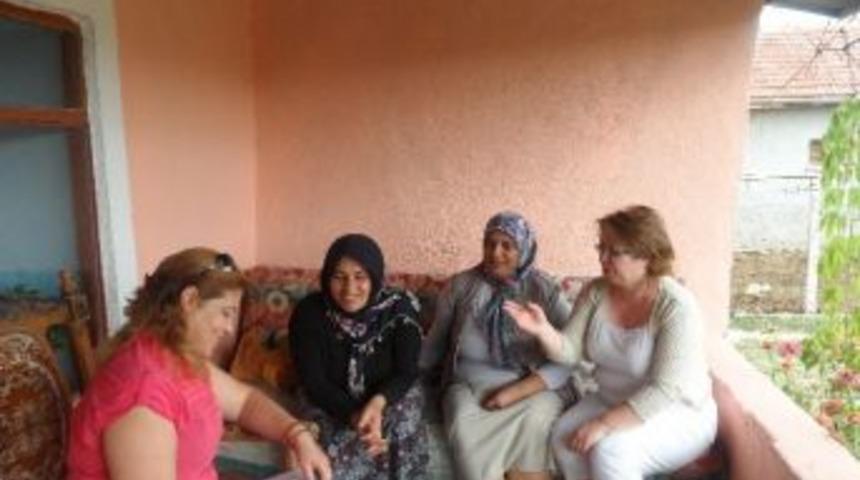 &Ccedil;ifteler'de Chp'li Kadınların K&ouml;y Ziyaretleri