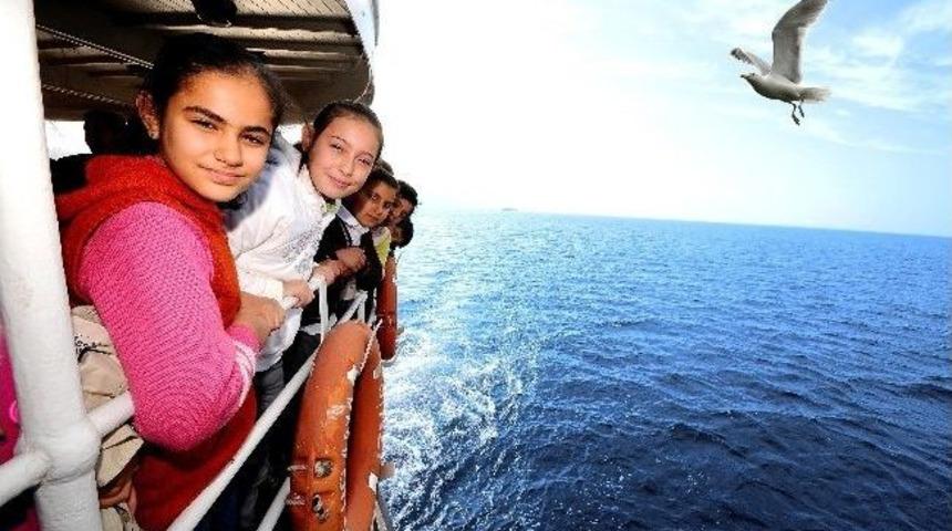 İzmir'de Toplu Ulaşıma Rekor Dayanmıyor