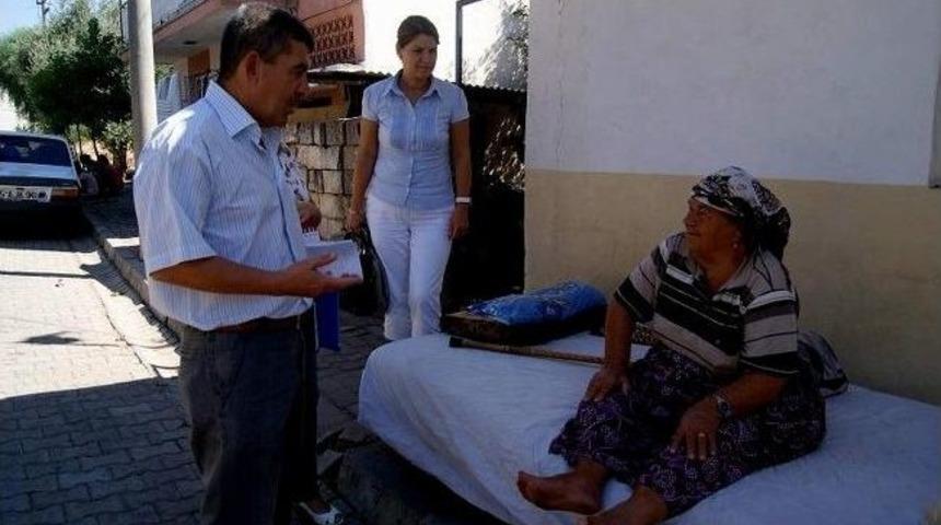 Aydın Yaşlı &Ccedil;ınarlarını Evlerinde Ziyaret Ediyor