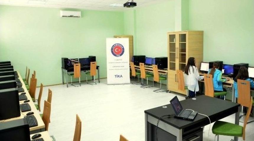 Karadağ&rsquo;da Nikşi&ccedil; Meslek Lisesi&rsquo;ne Modern Bir Bilgisayar Sınıfı Kuruldu