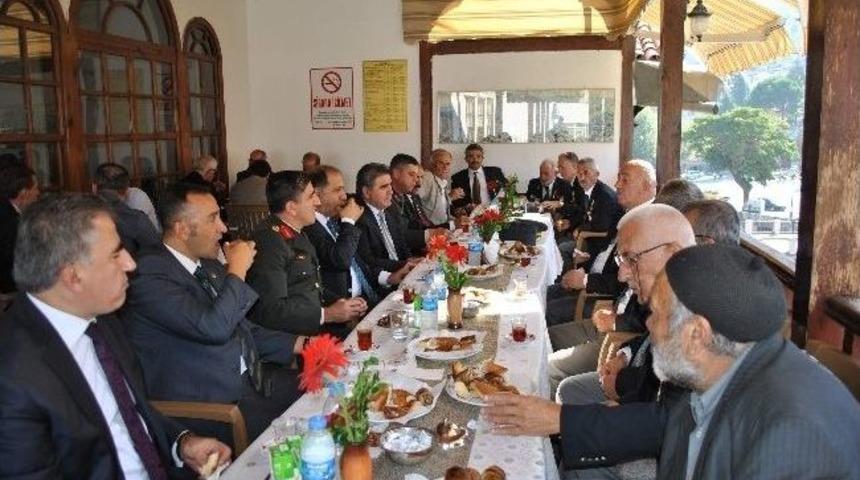 Gazilerle &Ccedil;ay Sohbeti