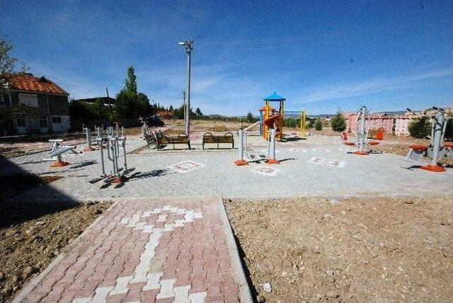 Gediz'de Kızıltepe Mahallesine Yeni Yaşam Parkı