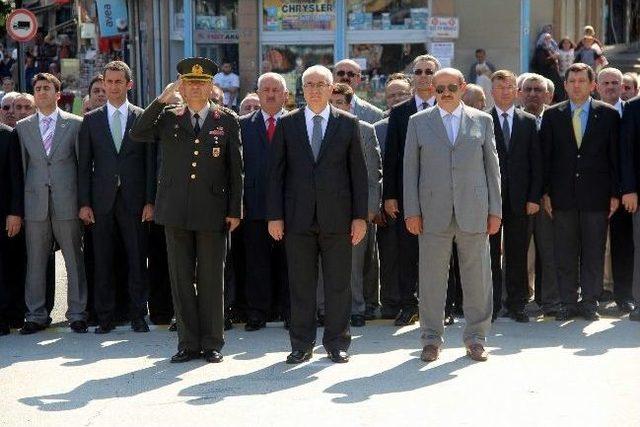 Başbakan Erdoğan ın Gazi Yakını Heyecanına Yenildi 2