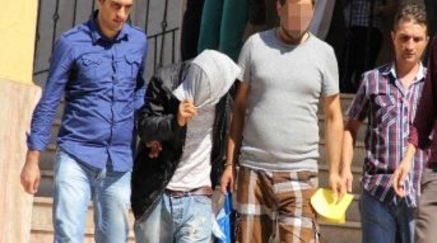 Halden Meyve Ve Sebze &Ccedil;alan 2 Kişi Tutuklandı