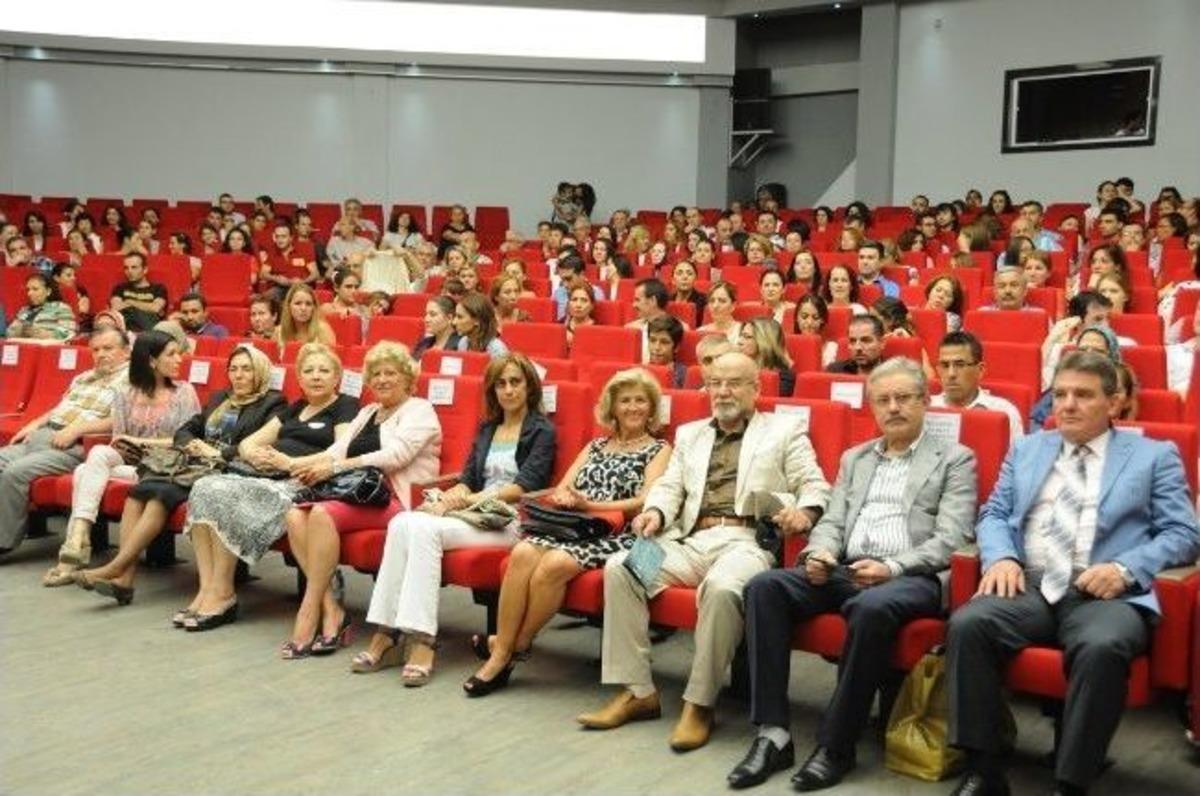 Ustalardan &lsquo;eski Moda Komedya&rsquo;