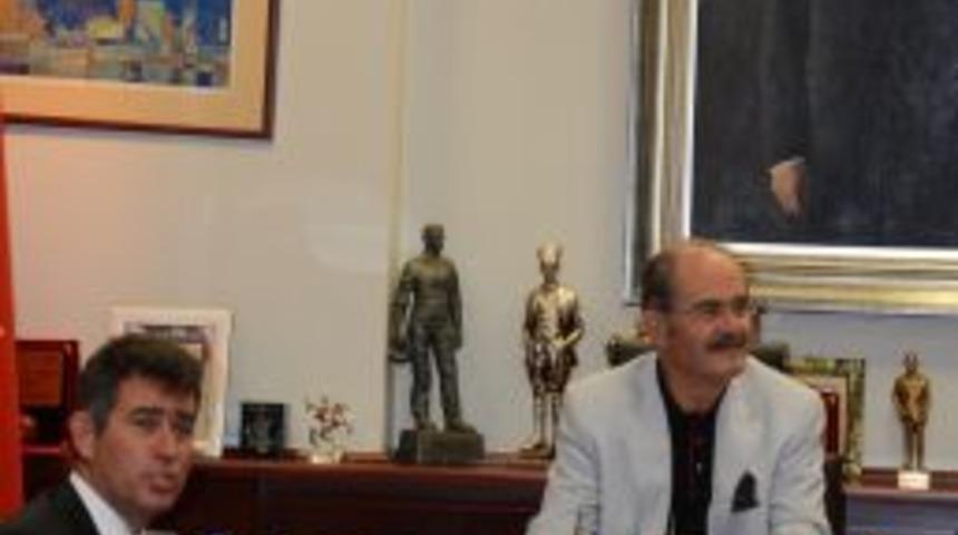 Metin Feyzioğlu: T&uuml;rkiye, B&ouml;lgeye Ve D&uuml;nyaya &Ouml;rnek Olmak Zorunda