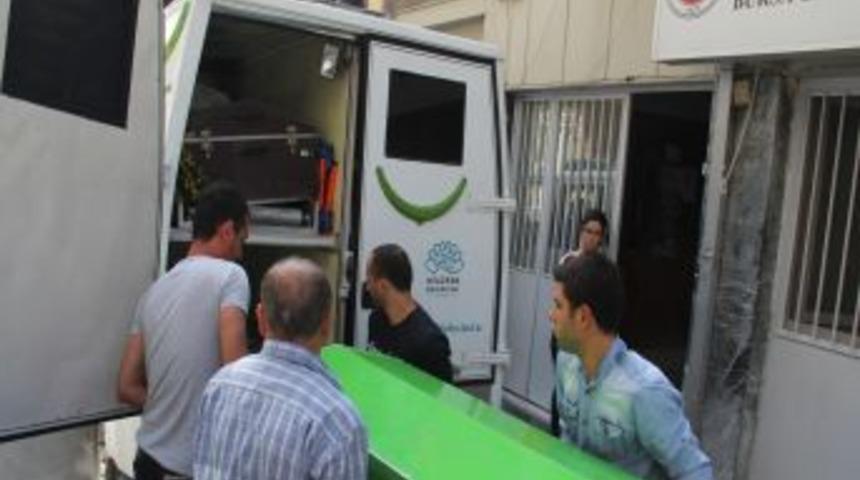 Parf&uuml;m Şişesi Meselesinden &Ccedil;ıkan Kavga Sonrası Baba Tutuklandı, Anne &Ouml;ld&uuml;