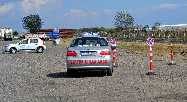 Tekirdağ'da Sürücü Adayları Çok Sıkı Çalışıyor