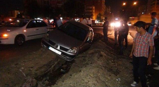 Otomobil Belediye &Ccedil;ukuruna D&uuml;şt&uuml; 1