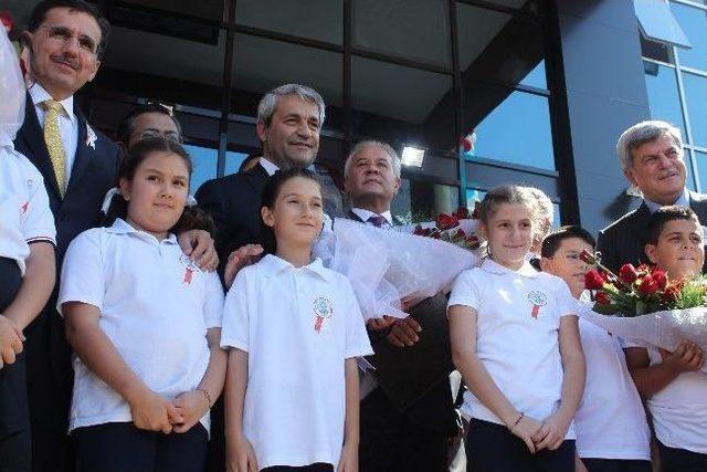 Bilim, Sanayi Ve Teknoloji Bakanı Nihat Erg&uuml;n: 1