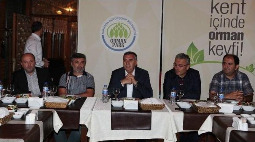 Başkan To&ccedil;oğlu, Sasader Y&ouml;netim Kurulu &Uuml;yeleri Ve Acente Temsilcileri İle Bir Araya Geldi
