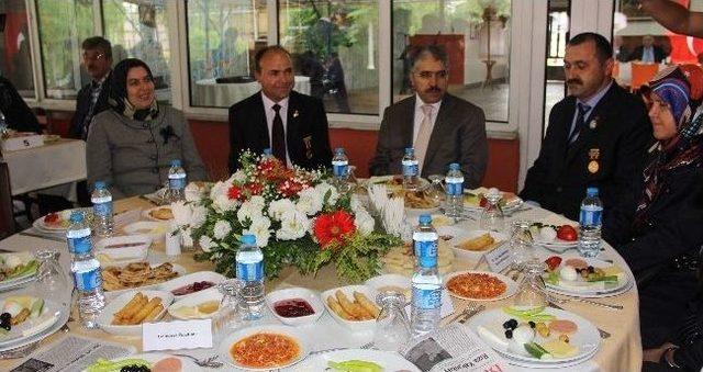 Gazilere Anlamlı Kahvaltı 1