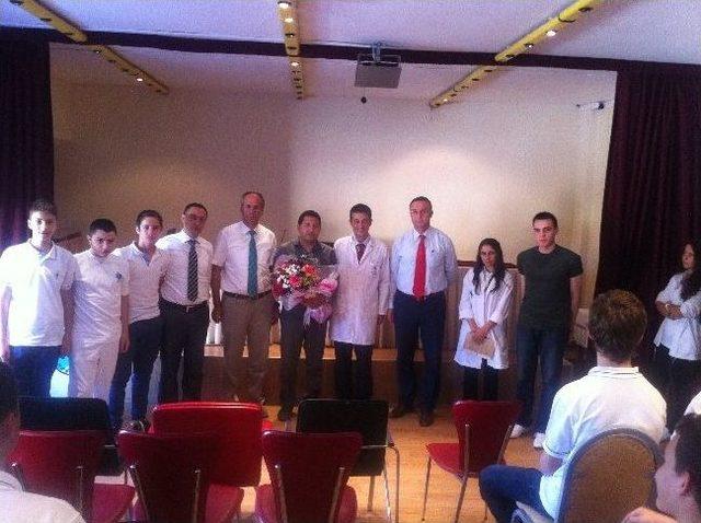 Doçent Dr. Haşim Şahin Öğrencileri Büyüledi 1