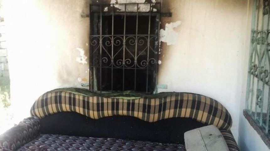 Kayseri&rsquo;de &Ccedil;ıkan Yangında 1 Kişi Zehirlendi