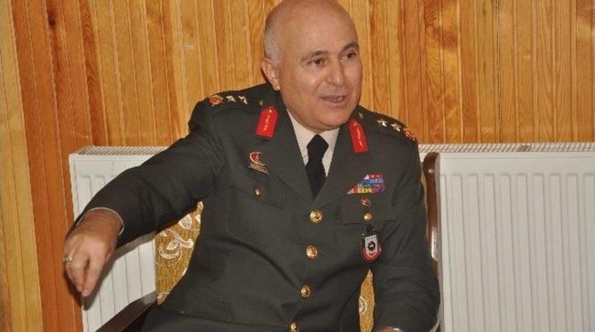 T&uuml;mgeneral Kır, Şehit Ailelerine Somalili Askerleri Anlattı