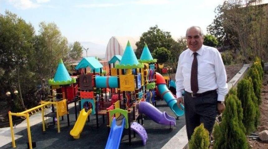Suşehri&rsquo;nde 10 B&ouml;lgeye, 10 &Ccedil;ocuk Oyun Grubu Projesi