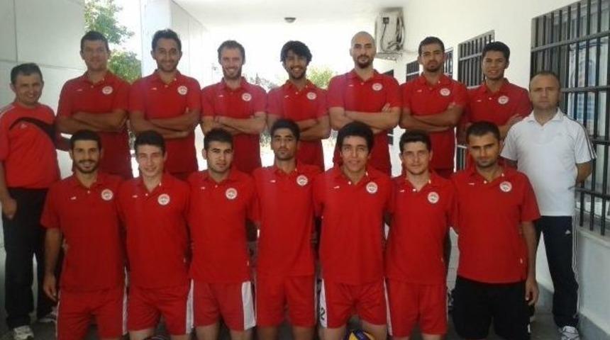 Voleybol Takımında Hazırlıklar Devam Ediyor