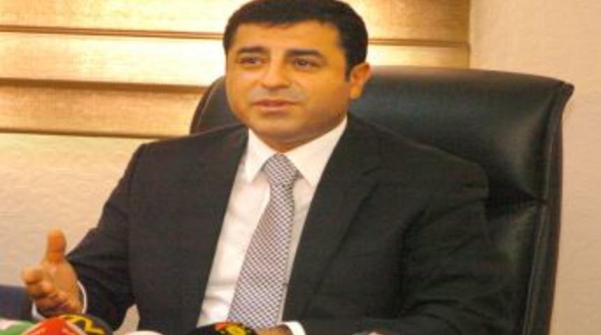 Demirtaş: &Ouml;calan Hakem Rol&uuml; &Uuml;stlenecek İzleme Kurulu Kurulsun Istiyor