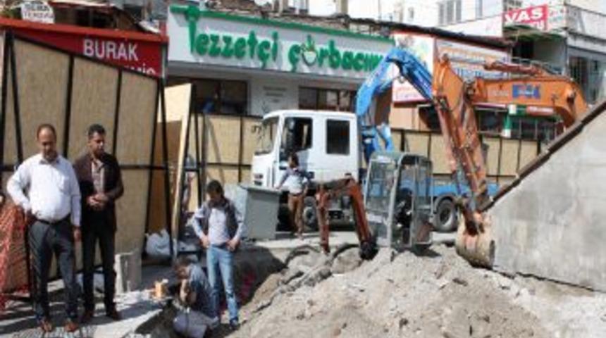 Şems-i Sivasi Hazretleri'nin T&uuml;rbesinde &Ccedil;alışma Başladı