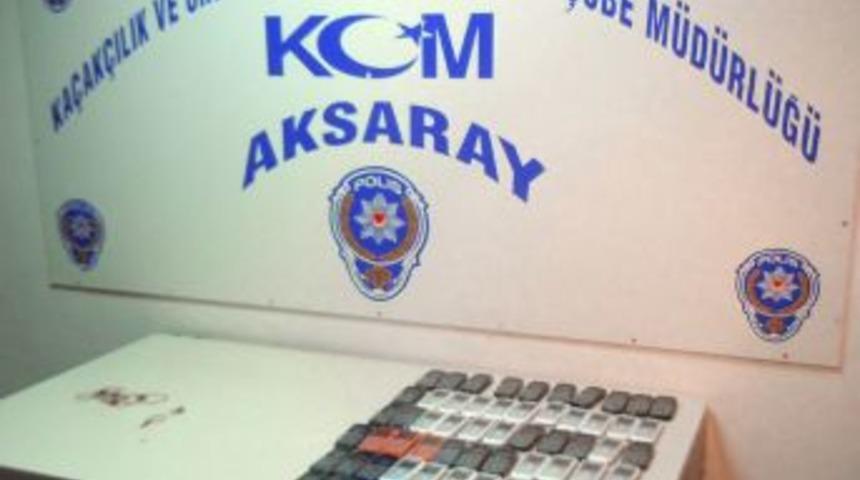 Otomobilin Zulasından Ka&ccedil;ak Cep Telefonu &Ccedil;ıktı
