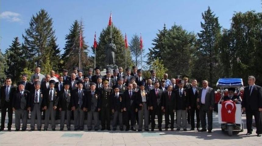 Gaziler G&uuml;n&uuml; &Ccedil;orum&rsquo;da Kutlandı
