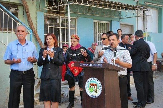 Aydın Belediyesi İki K&ouml;ye Bayrak Direği Diktirdi 1