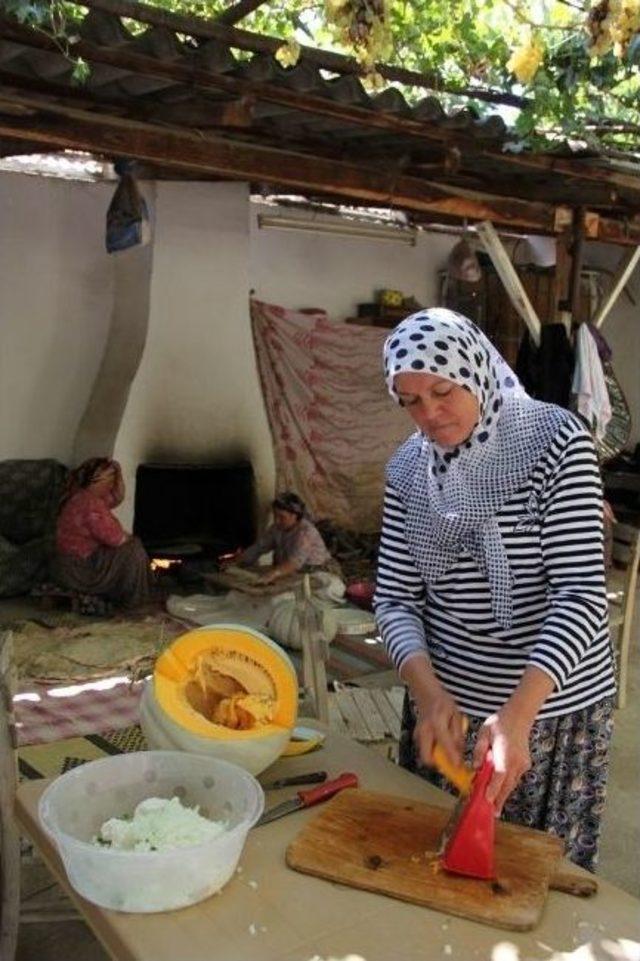 Sarıgöl’ün Olmazsa Olması; Kabak Köftesi