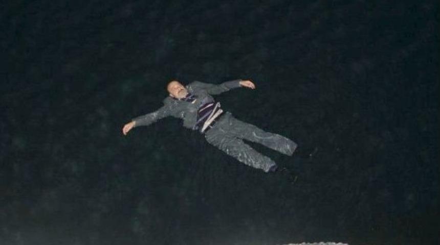 Polisi arayarak 'Kendimi denize atıyorum' dedi ve attı