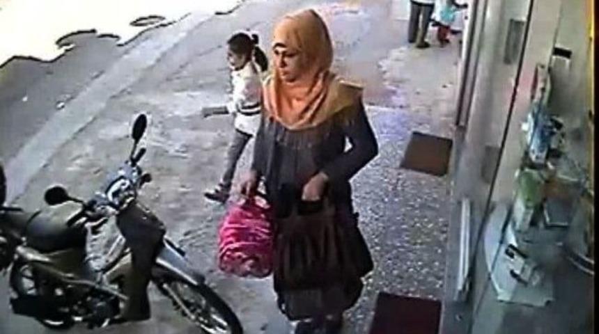 S&ouml;ke'de 3 Dakikada Hırsızlık Saniye Saniye Kameralarda