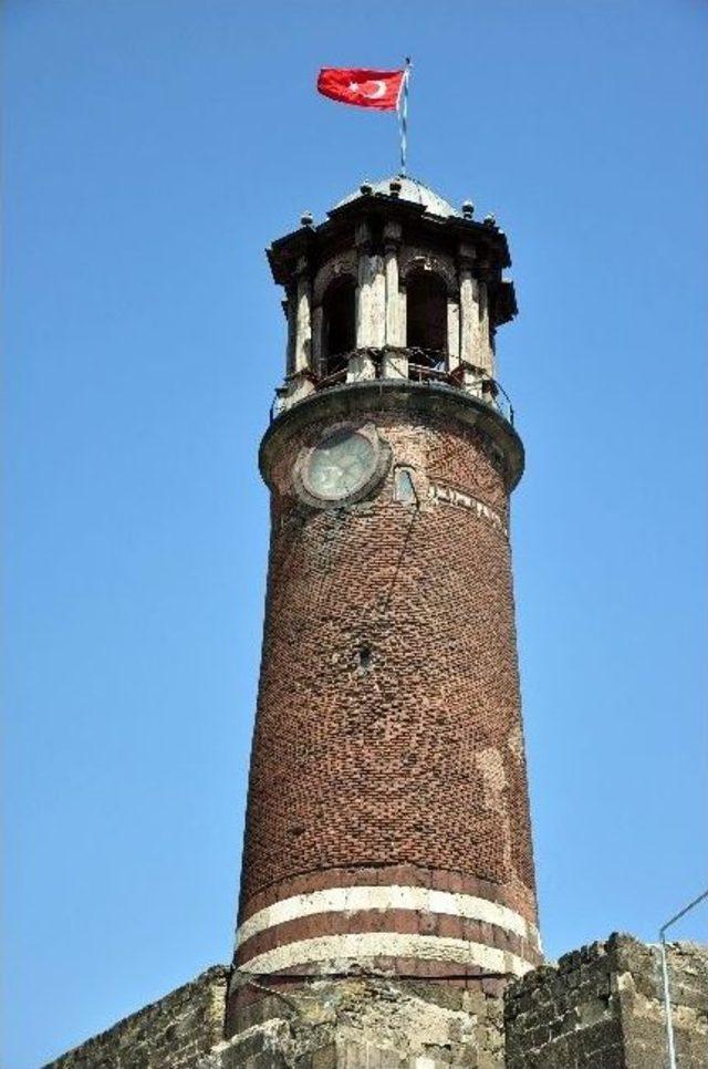 Anadolu da En Eski Sel&ccedil;uklu Minaresi Olan Tarihi Saat Kulesi 160 Yıl Sonra Yeniden &Ccedil;alışacak 2