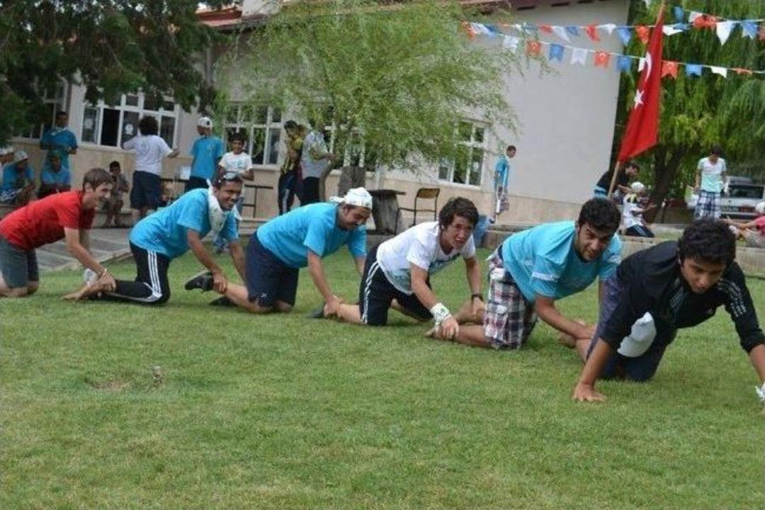 Urfalı Gen&ccedil;ler, Yaz Kamplarında Eğlendi