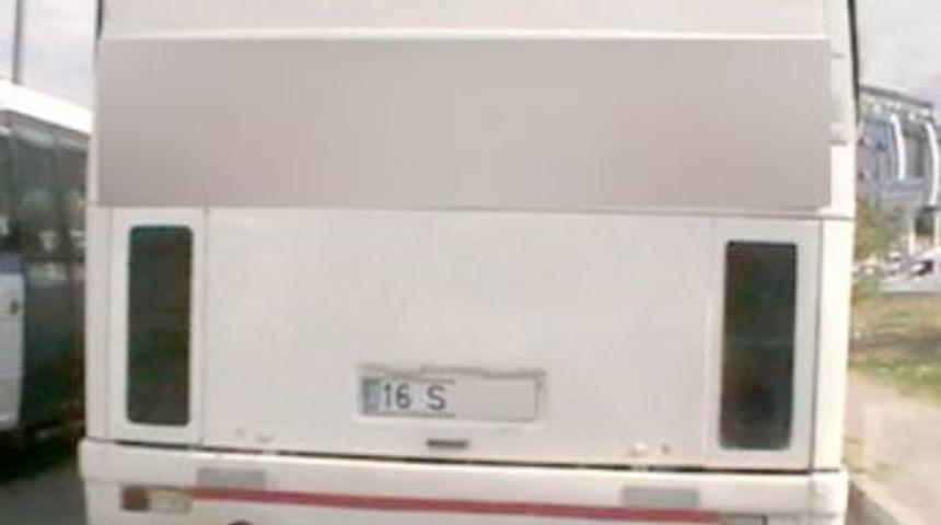 Oda Ihbar Etti, Polis Sahte Plakalı Korsan Servisi Yakaladı