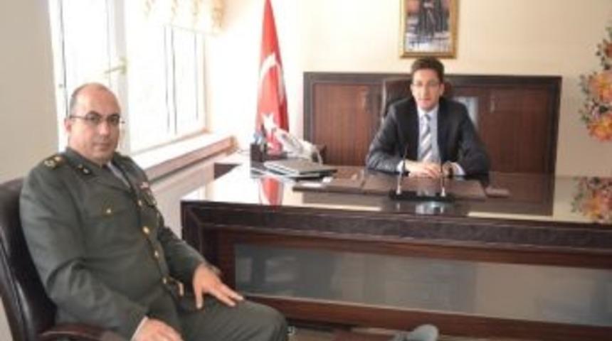 Kaymakam Hakyemez&rsquo;e Komutan &Ouml;zg&uuml;l&rsquo;den Ziyaret