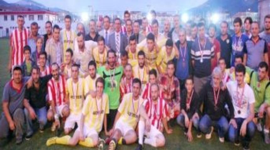 K&ouml;ylerarası Futbol Turnuvası'nın Şampiyonu Hamidiye Oldu