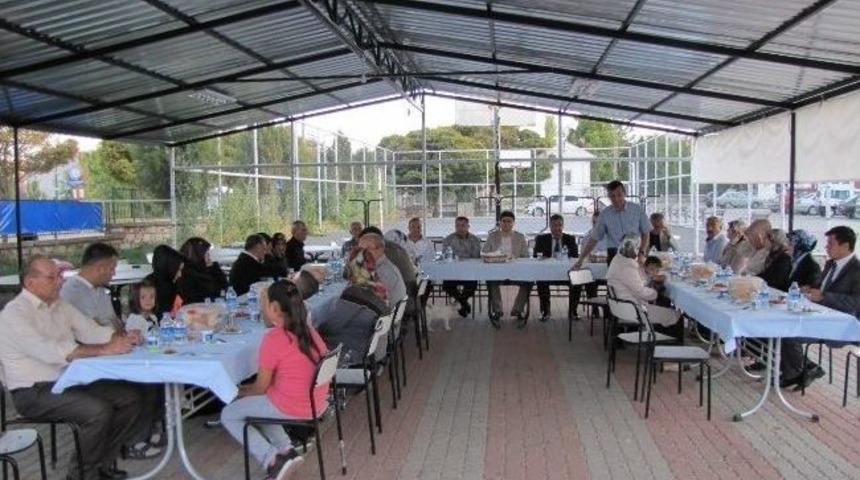 Hisarcık&rsquo;ta Şehit Aileleri Ve Gaziler Onuruna Yemek