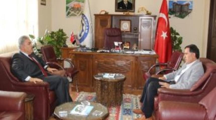 Kaymakam Ahmet Okur&rsquo;dan Başkan Zenbilci&rsquo;ye Ziyaret