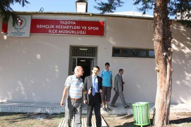 Kaymakam Uysal’dan Spor Tesislerinde Inceleme