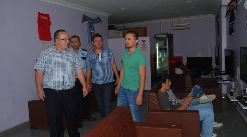 Orhaneli'nde Kahvehane Ve Internet Kafeler Denetlendi