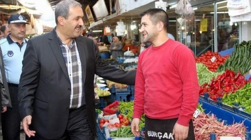 Başkan &Uuml;rg&uuml;p, Sebze Halindeki &Ccedil;alışmaları İnceledi