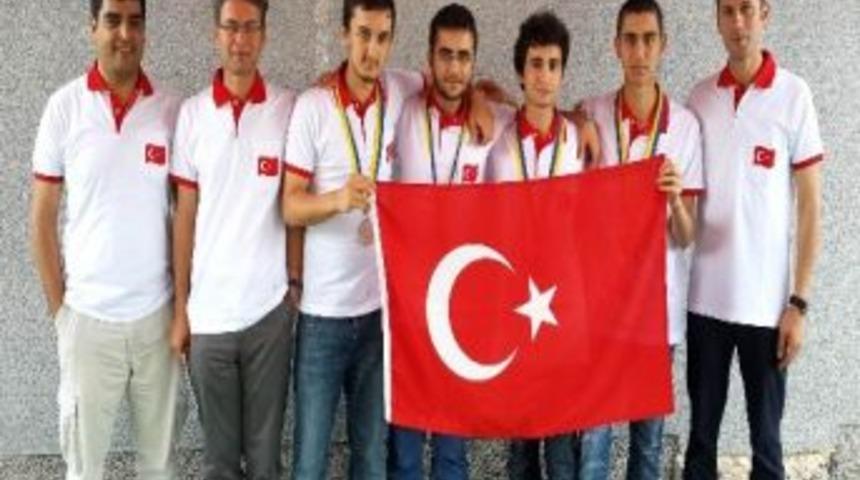 Balkan Bilgisayar Olimpiyatı&rsquo;nda Altın Başarı