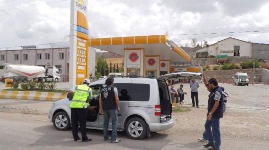 G&ouml;lbaşı'nda Polisin Asayiş Uygulamaları Hız Kesmiyor