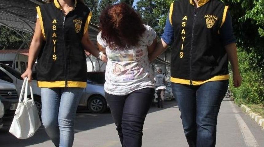 Kredi Kartı &Ccedil;alan Kadın Yakalandı