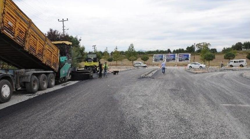 Başiskele&rsquo;de Asfalt &Ccedil;alışmaları Devam Ediyor