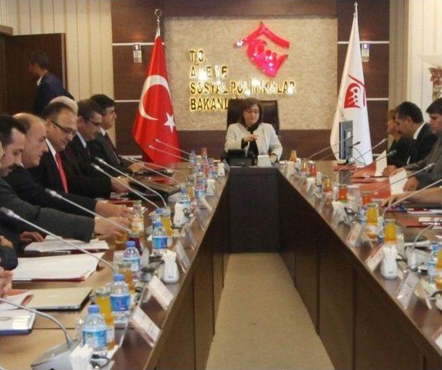 Gaün’ün ‘duyarlılığı’ Üniversitelere ‘ders’ Oldu 1