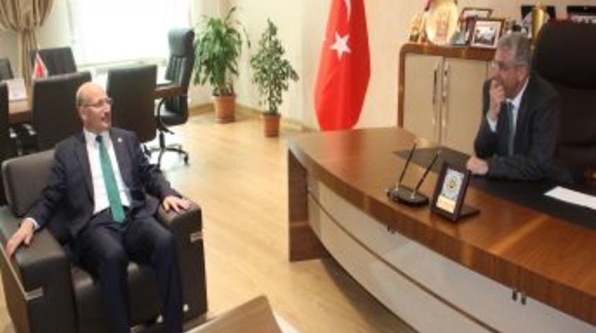 Milletvekili &Ouml;zt&uuml;rk: Bursa&rsquo;ya &Uuml;&ccedil; &Uuml;niversite Yetmez