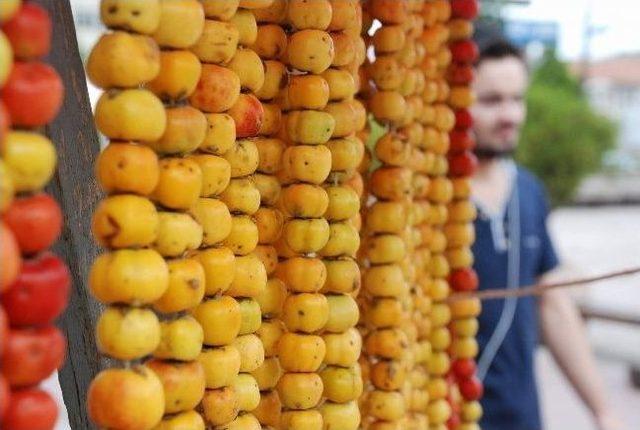 Kışın Habercisi Alıç, Tezgahlardaki Yerini Aldı