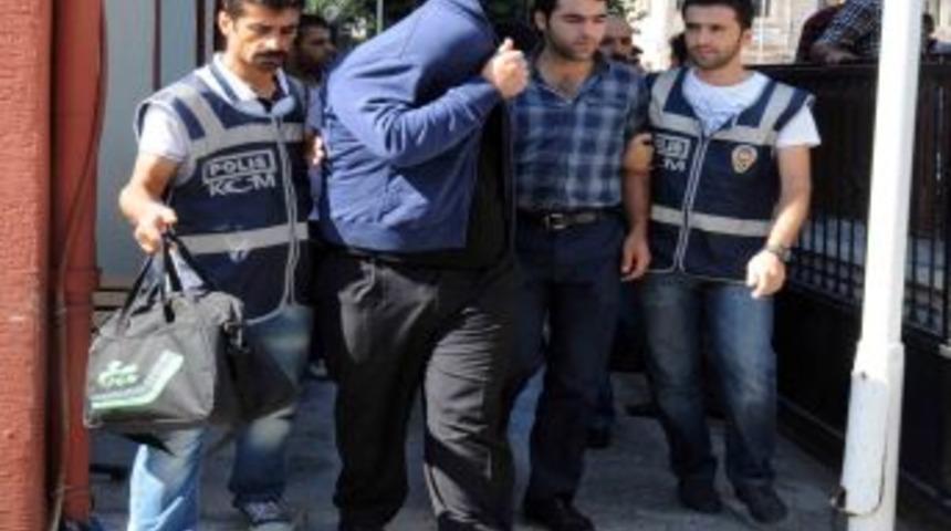 Mersin'de Avukatlı Uyuşturucu &Ccedil;etesine Baskın: 12 G&ouml;zaltı